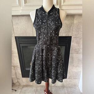 Romeo Juliet Couture Dress, Fit Flare Sleeveless, Black White Print Small